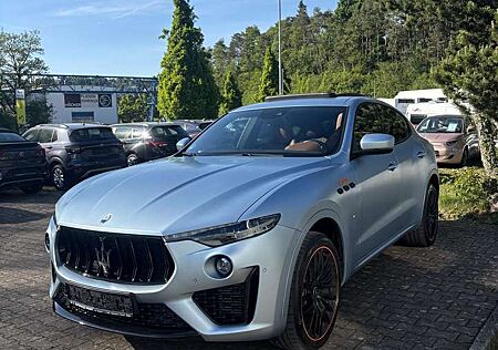 Maserati Levante Modena Tributo F Werksgarantie bis 03.2026 !AUTO V