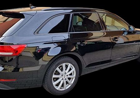 Audi A4 Avant 40 2.0 tdi ultra 190cv s-tronic