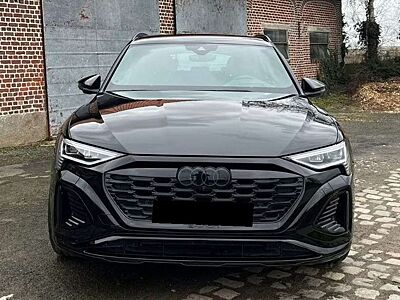 Audi Q8 e-tron Q8 50 e-tron quattro Advanced