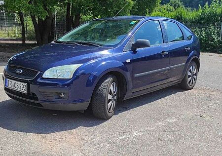 Ford Focus 1.6 Ti-VCT Ghia