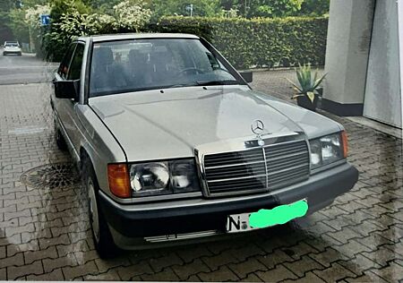 Mercedes-Benz 190 E