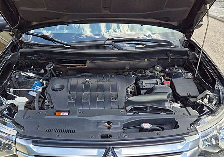 Mitsubishi Outlander 2.2 DI-D 4WD Aut. Diamant Edition