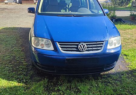 VW Touran Volkswagen 2.0 TDI Highline