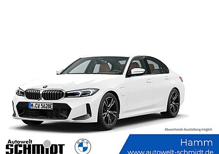 BMW 330 e xDrive M Sport / NP= 77.520,- / AHK / HiFi