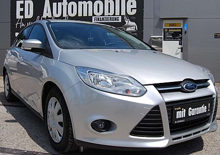 Ford Focus 1.6 BENZIN MIT GARANTIE! *TEMPOMAT,KLIMAA*