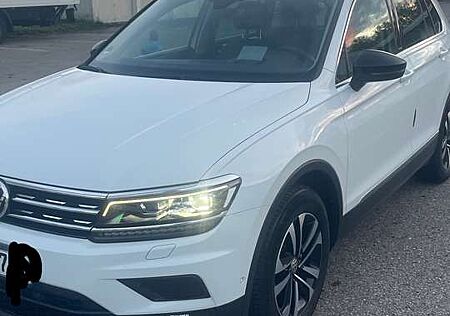 VW Tiguan Volkswagen 2.0 TDI SCRIQ.DRIVE