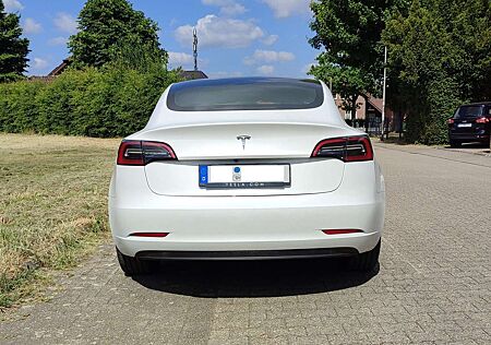 Tesla Model 3 Long Range RWD WLTP: 634km Reichweite