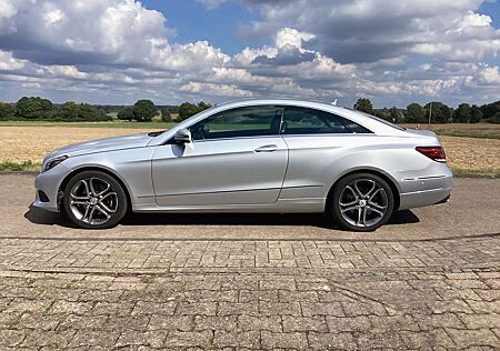 Mercedes-Benz E 200 Coupe 7G-TRONIC