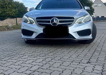 Mercedes-Benz E 350 BlueTec 4Matic AMG Paket AT. motor 150.000