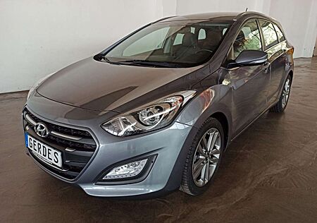 Hyundai i30 cw YES! 1.6