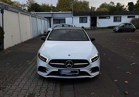 Mercedes-Benz A 200 7G-DCT AMG Line