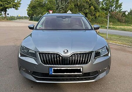 Skoda Superb Combi 2.0 TDI DSG Style