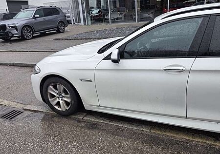 BMW 530d 530 xDrive Touring Edition Lifestyle