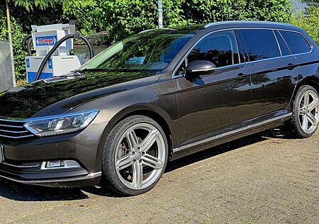 VW Passat Variant Volkswagen 2.0 TDI SCR Highline