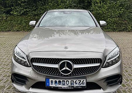 Mercedes-Benz C 200 (205.077)