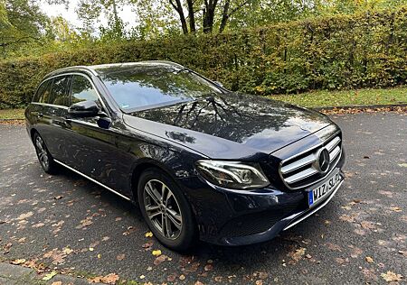 Mercedes-Benz E 220 gebraucht kaufen Mercedes-Benz E 220 d 4Matic T 9G-TRONIC Exclusive