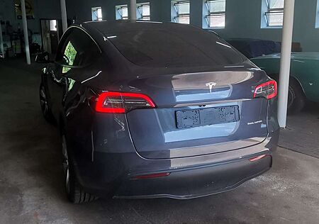 Tesla Model Y Long Range Dual Motor AWD