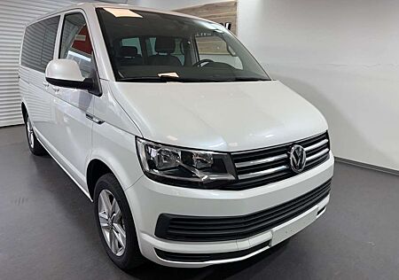 VW T6 Multivan Volkswagen T6 Bus Multivan Comf./Leder/AHK/PDC/Navi/DSG/Kl