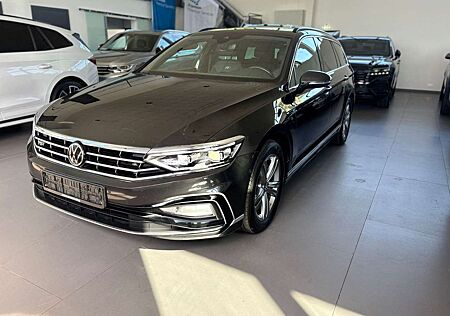 VW Passat Variant Volkswagen Passat R-Line 2.0 TDI DSG /PANO/MATRIX/AID