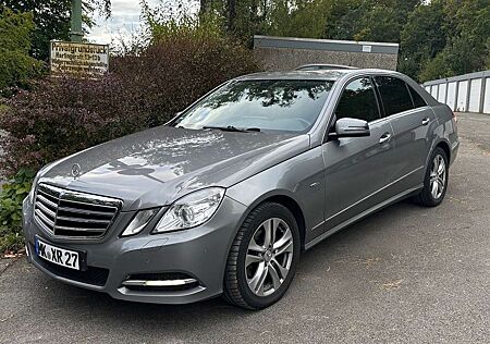 Mercedes-Benz E 220 CDI DPF BlueEFFICIENCY 7G-TRONIC Avantgarde