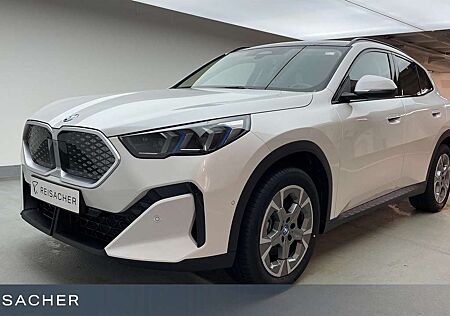 BMW iX2 A eDrive20 Pano,AHK,Autom