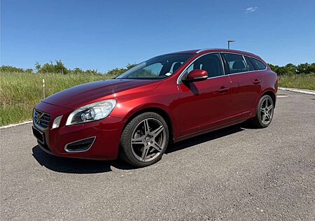 Volvo V60 D4