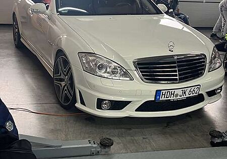 Mercedes-Benz S 63 AMG S+63+AMG+L+7G-TRONIC