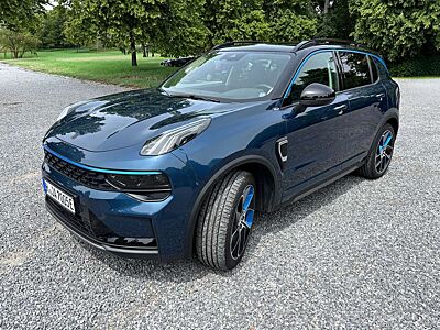 Lynk & Co 01 01 PHEV