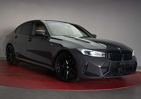 BMW 320 d xDrive M Sport Navi/Leder/ACC/Kamera/Wide/