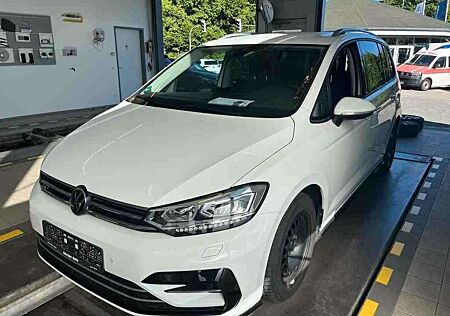 VW Touran Volkswagen 1.5 TSI DSG R-LINE*NAVI*R-CAM*LED*