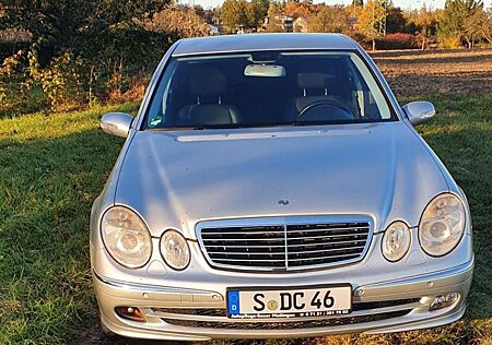 Mercedes-Benz E 200 Kompressor (211.042)