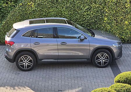 Mercedes-Benz GLA 200 d 8G-DCT