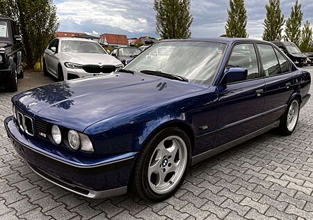 BMW M5 E 34 M 5 Limousine. Deutsch, Nürburgringpaket