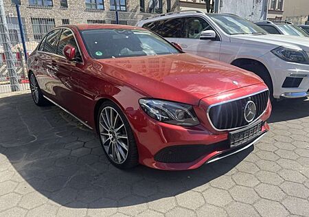 Mercedes-Benz E 220 CDI AMG Avantgarde Limousine**VOLL**