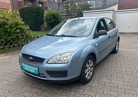 Ford Focus Lim. Trend, 5-Türen, Klima