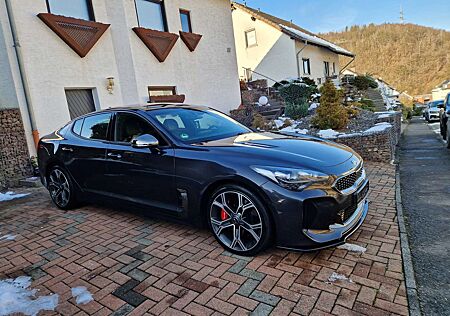 Kia Stinger 3.3 T-GDI 4WD GT Head-Up Harman Kadon