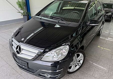 Mercedes-Benz B 160 *'AUTOM*SPORT*NAVI*PTS*TMP*H&K*PANO*LEDER