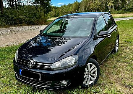 VW Golf Volkswagen 1.6 TDI DPF Style