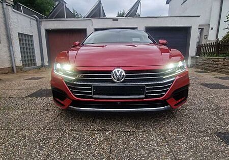 VW Arteon Volkswagen 2.0 TSI DSG R-Line