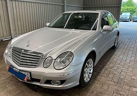 Mercedes-Benz E 220 CDI Lim. ATG *SDACH*AHK*SHZ*TEM*PDC*
