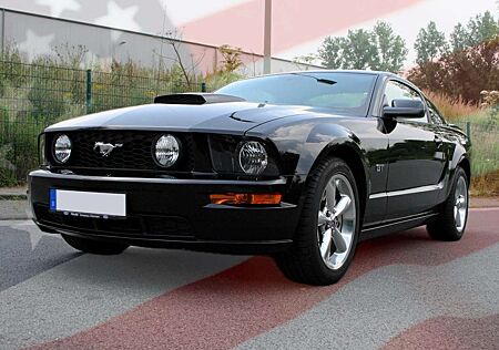 Ford Mustang (USA) GT Premium 4.6L V8 Coupé (MJ 2008)