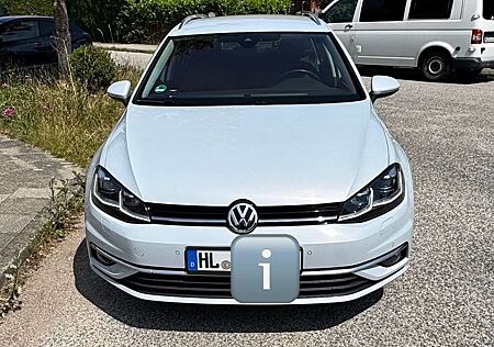 VW Golf Variant Volkswagen 1.5 TSI ACT BMT HIGHLINE DSG / AHK