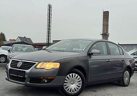 VW Passat Volkswagen Lim. Trendline/SHZ/EURO4