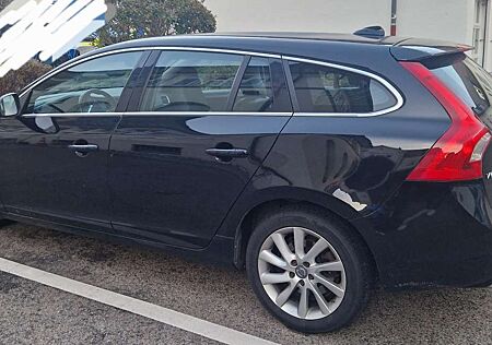 Volvo V60 Momentum AHK Autom. Sitzh.