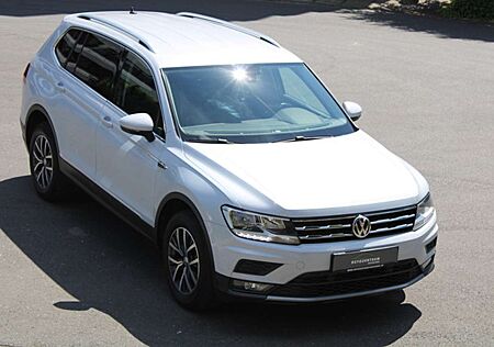 VW Tiguan Allspace Volkswagen 2.0 TDI Comfortline 7-Sitzer/Nav