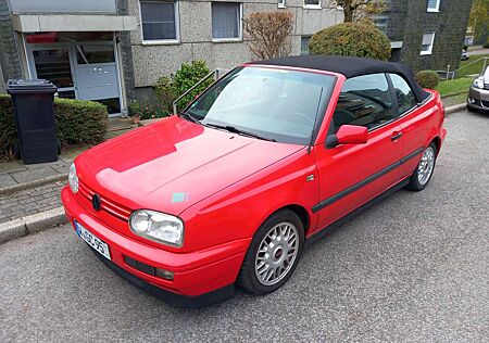 VW Golf Cabriolet Volkswagen Golf Cabrio 1.8 Pink Floyd