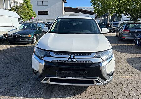 Mitsubishi Outlander Diamant Edition+ 2WD