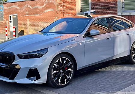 BMW i5 eDrive40