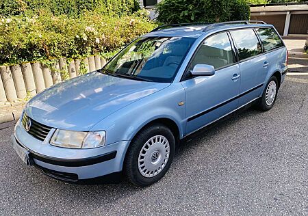 VW Passat Volkswagen 1.6 Kombi 2HA TÜV KLIMA|BC|EFH|ZV|SERVO|BC|8ALU