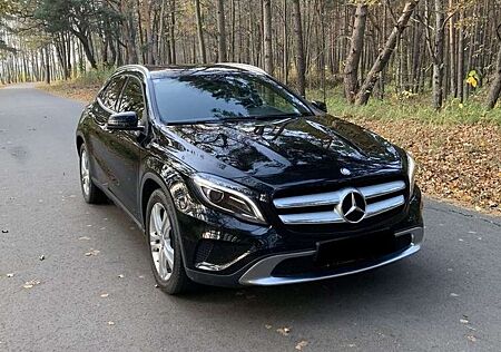 Mercedes-Benz GLA 220 CDI 4Matic 7G-DCT AMG Line